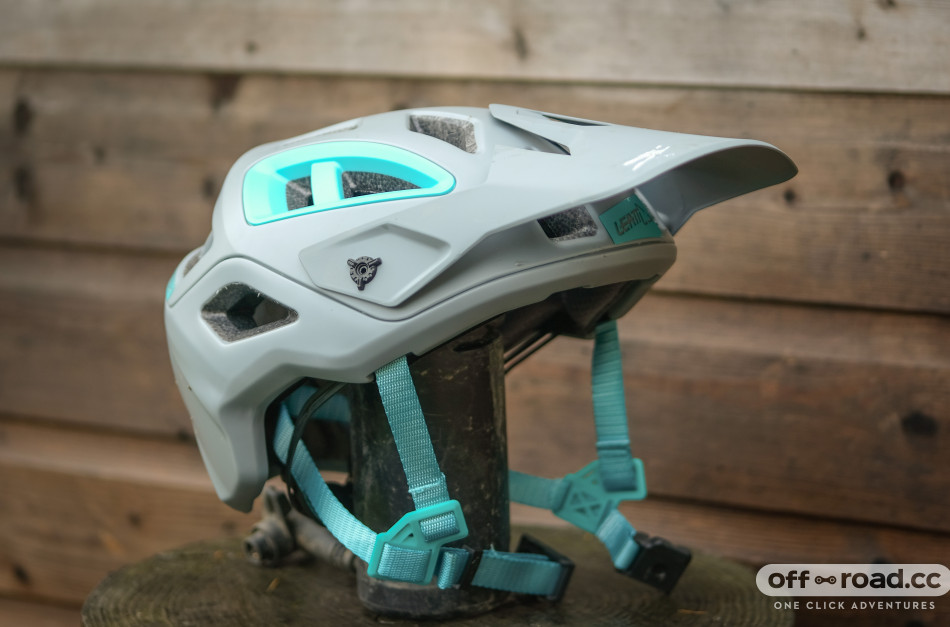 Leatt dbx 3.0 2025 all mountain mtb helm